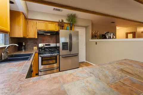 1872 Juarez Ln, Redding, CA 96003 photo 12