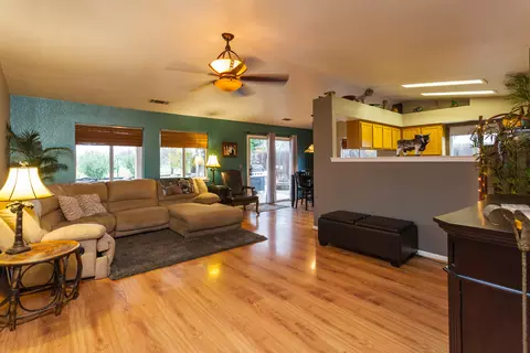 1872 Juarez Ln, Redding, CA 96003 photo 3