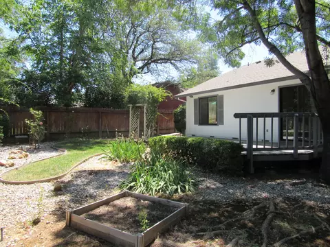 2052 Kildare Dr, Redding, CA 96001 photo 20