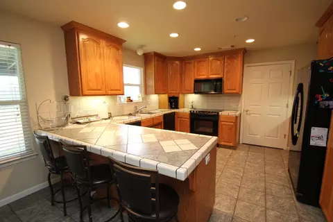 19350 Raintree Ln, Redding, CA 96003 photo 6