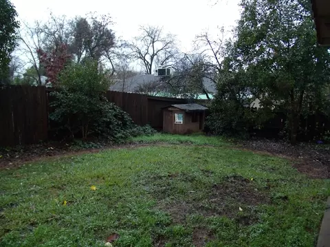 2560 Rosebud Ln, Redding, CA 96002 photo 12