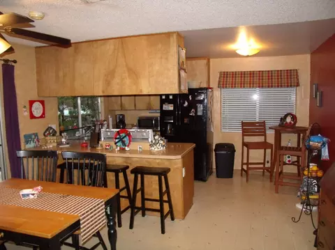 2560 Rosebud Ln, Redding, CA 96002 photo 3
