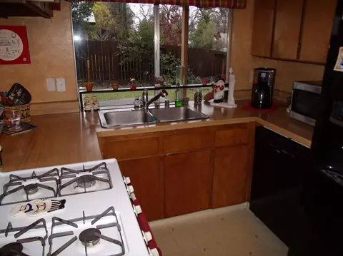 2560 Rosebud Ln, Redding, CA 96002 photo 6
