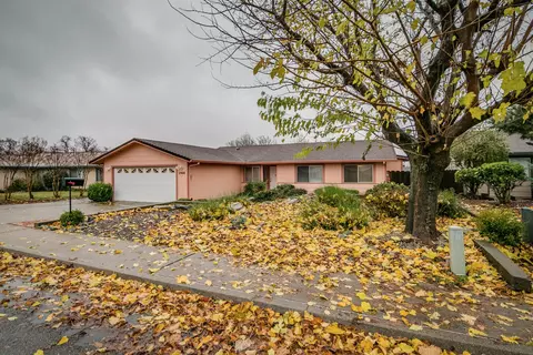 2968 Starlight, Redding, CA 96001 photo 1