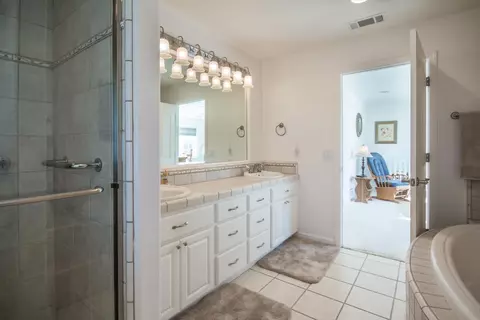 12348 Manzanoaks Dr, Redding, CA 96003 photo 15