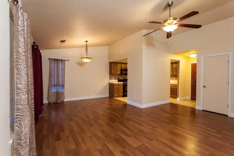 3676 Cherrywood Dr, Redding, CA 96002 photo 4