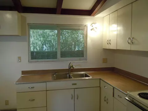 1385 Almond Ave, Redding, CA 96001 photo 36
