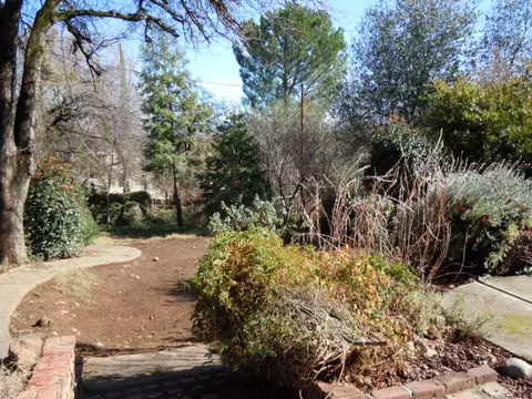 1385 Almond Ave, Redding, CA 96001 photo 14