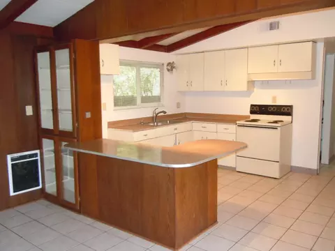 1385 Almond Ave, Redding, CA 96001 photo 4