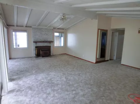 1476 Riviera, Redding, CA 96001 photo 3