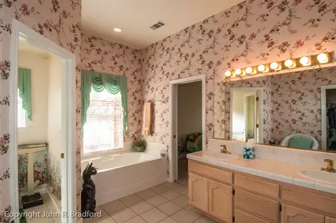 132 Franciscan Trl, Redding, CA 96003 photo 18