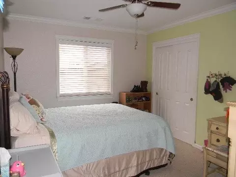 3905 Meadow Oak Way, Redding, CA 96002 photo 13