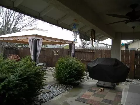3905 Meadow Oak Way, Redding, CA 96002 photo 17