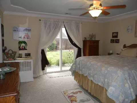 3905 Meadow Oak Way, Redding, CA 96002 photo 10