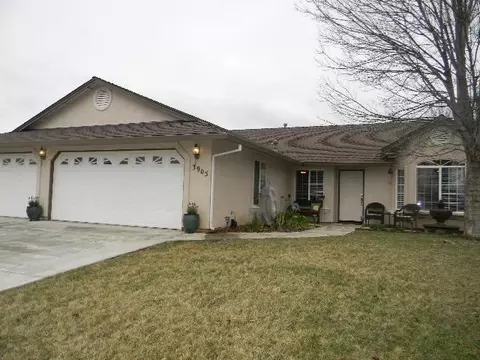 3905 Meadow Oak Way, Redding, CA 96002 photo 1