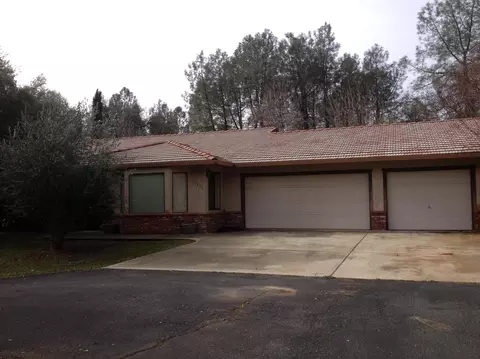 13858 Deep Woods Pl, Redding, CA 96003 photo 1