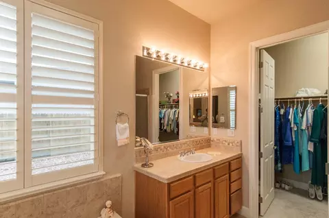 667 Woodacre, Redding, CA 96002 photo 15