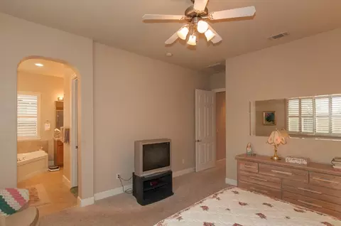 667 Woodacre, Redding, CA 96002 photo 13
