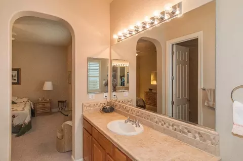 667 Woodacre, Redding, CA 96002 photo 17