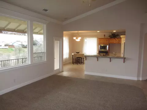 997 Rollingview Dr, Redding, CA 96003 photo 8