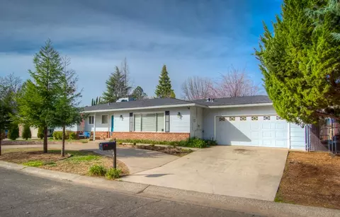 3530 Riverview Dr, Redding, CA 96001 photo 2