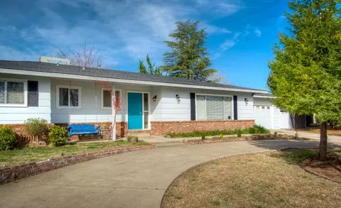 3530 Riverview Dr, Redding, CA 96001 photo 3