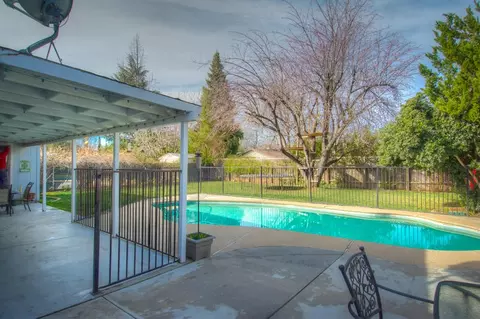 3530 Riverview Dr, Redding, CA 96001 photo 33