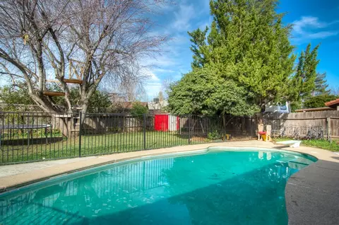 3530 Riverview Dr, Redding, CA 96001 photo 31