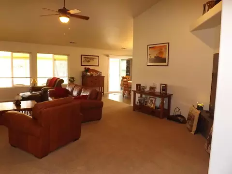 10296 October Ln, Redding, CA 96003 photo 3