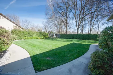 6521 Lucerne Ct, Redding, CA 96001 photo 9