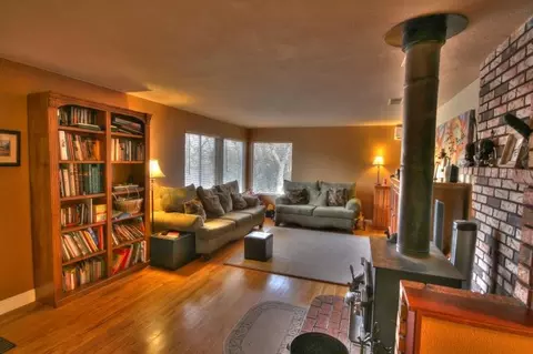 4265 Waushara Ave, Redding, CA 96001 photo 4