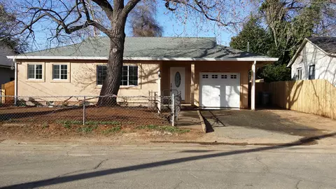 1013 2nd St, Redding, CA 96002 photo 2