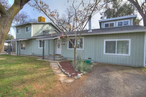 19059 Genevieve Rd, Redding, CA 96003 photo 1