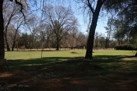 11170 Russian Dr, Redding, CA 96003 photo 2