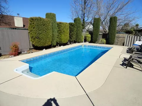 2740 Howard Dr, Redding, CA 96001 photo 3