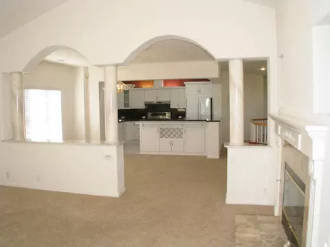 752 Oakhurst Trl, Redding, CA 96003 photo 3