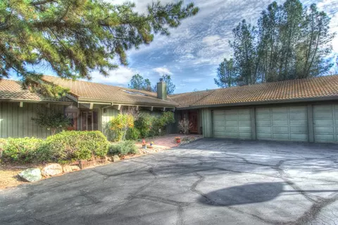 15647 Ranchland Dr, Redding, CA 96001 photo 1