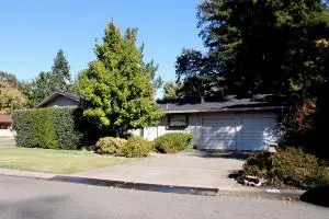 7031 River Dr, Redding, CA 96001 photo 1