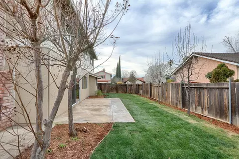 2376 Carnelian Way, Redding, CA 96003 photo 3