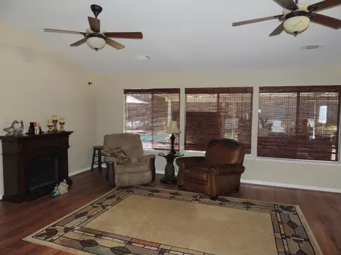 4354 Agnes May Dr, Redding, CA 96002 photo 4