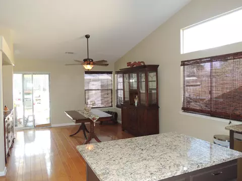 4354 Agnes May Dr, Redding, CA 96002 photo 8