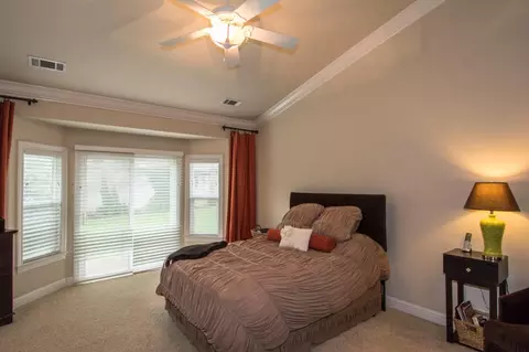 2700 Madison Riv, Redding, CA 96002 photo 13