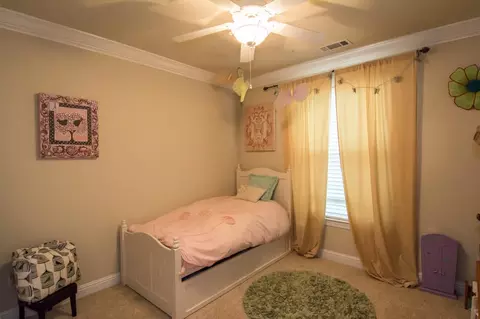 2700 Madison Riv, Redding, CA 96002 photo 17