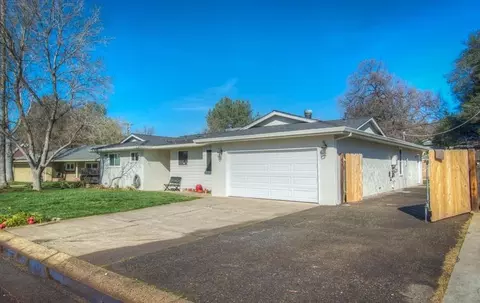 574 Terrace, Redding, CA 96002 photo 3