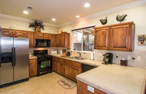 2114 Tuscany, Redding, CA 96003 photo 9