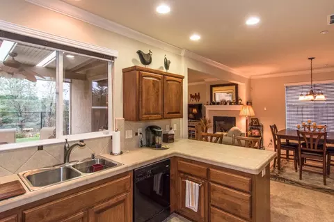 2114 Tuscany, Redding, CA 96003 photo 10