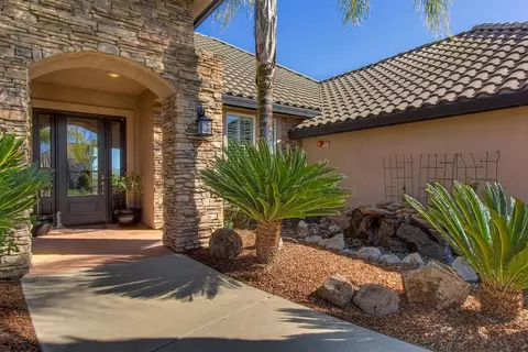 4368 San Martin Pl, Redding, CA 96003 photo 3