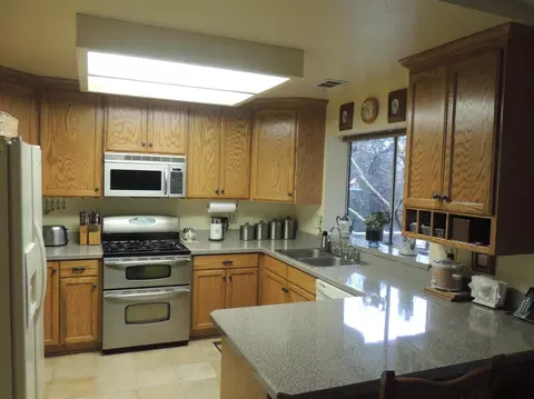 3497 Oak Haven Ct, Redding, CA 96002 photo 3