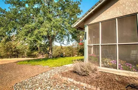14225 Noble Oaks Dr, Red Bluff, CA 96080 photo 4