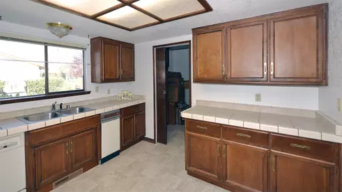 6100 Riverside Dr, Redding, CA 96001 photo 8